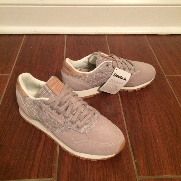 Reebok Shoes - REEBOK CLASSIC WOMEN'S CL LEATHER EBK NWB